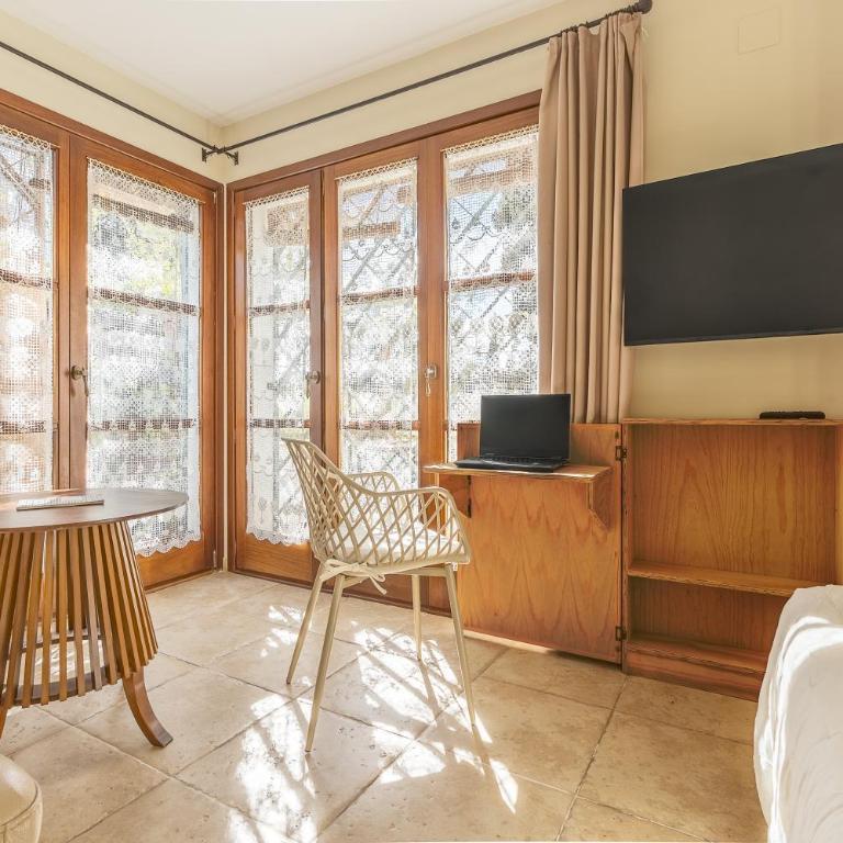 Bright Breather - El Laurel - One-Bedroom Apartment - 30