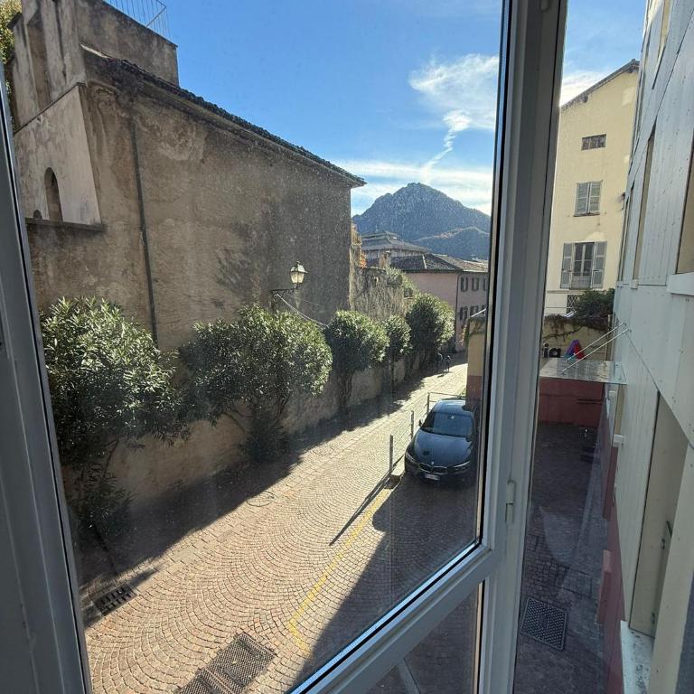 Bovara 49 - Camera Matrimoniale/Doppia con Letti Singoli con Vista Città - 5