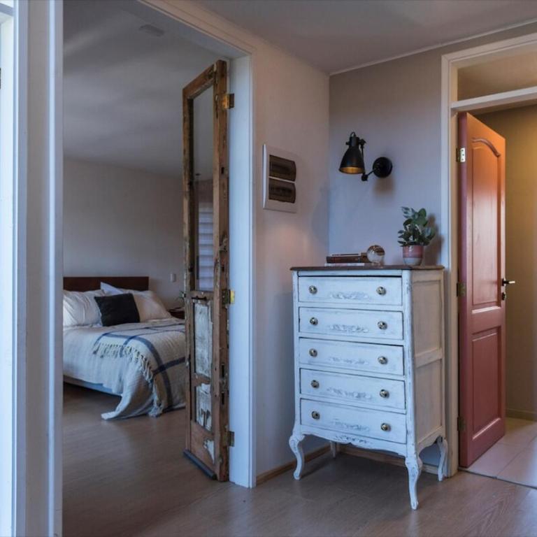 Cozy design near downtown Puerto Varas - Casa - 3