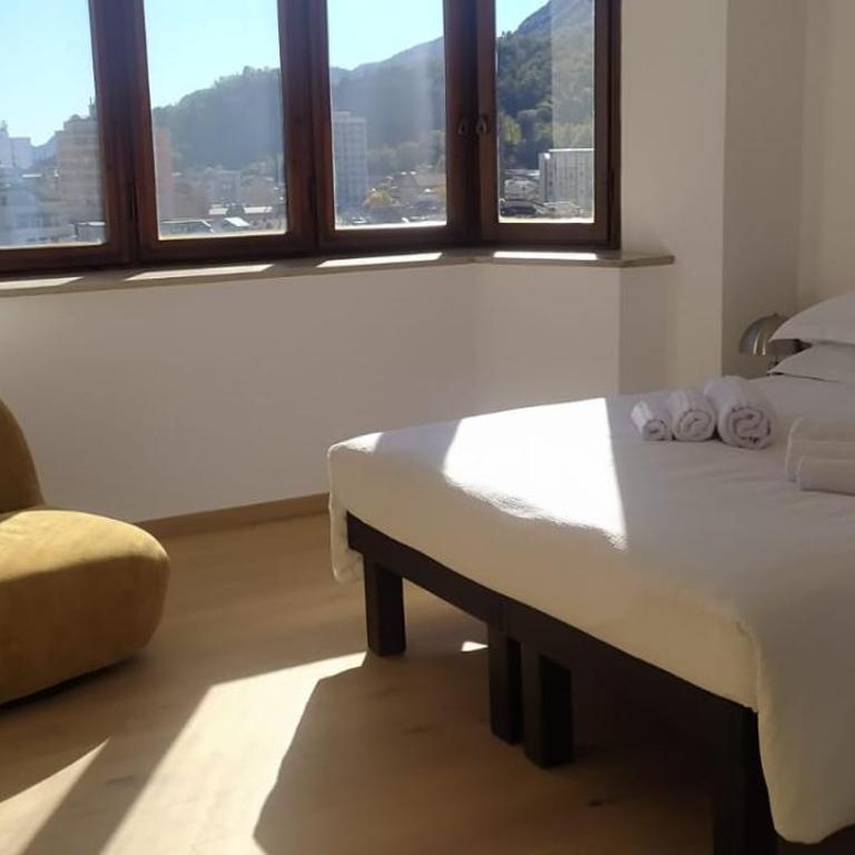 Bovara 49 - Camera Matrimoniale/Doppia con Letti Singoli con Vista Lago. - 4