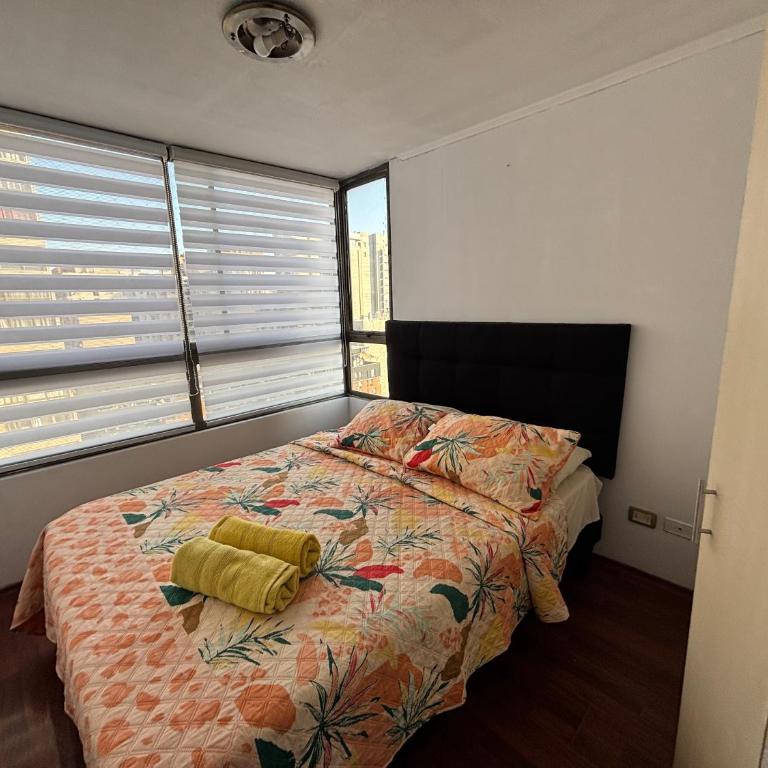 depto dos habitaciones con estacionamiento metro la moneda - Two-Bedroom Apartment - 2