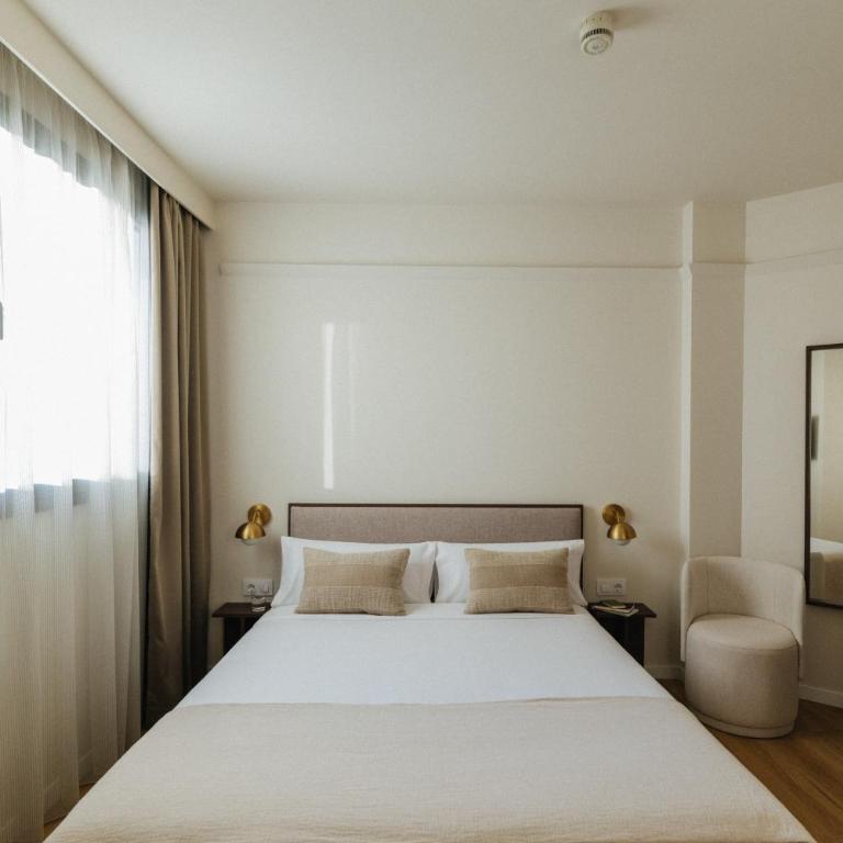 Atipico Madrid - Habitación Doble con baño privado - 6