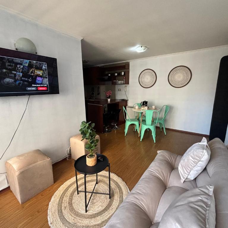 depto dos habitaciones con estacionamiento metro la moneda - Two-Bedroom Apartment - 1