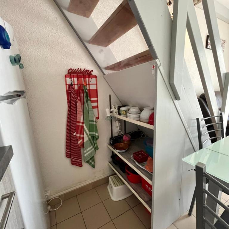 Belle maison de vacances semi climatisée, clôturée, véranda, 6 couchages, résidence LE VILLAGE DE LA MER LRVM93 - Maison 2 Chambres - 7