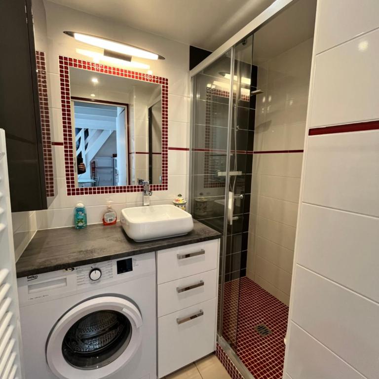 Belle maison de vacances semi climatisée, clôturée, véranda, 6 couchages, résidence LE VILLAGE DE LA MER LRVM93 - Maison 2 Chambres - 12