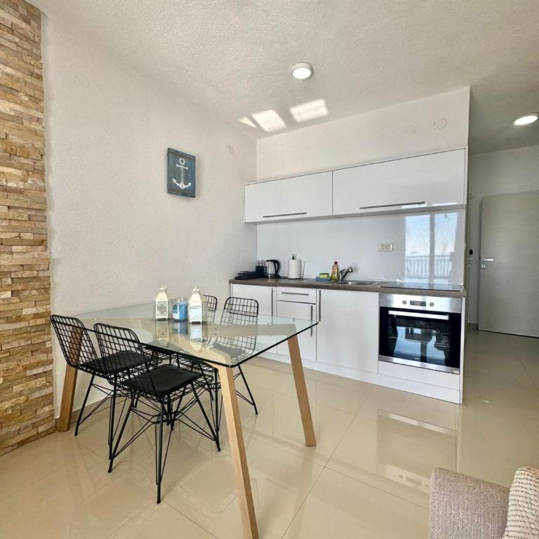 Calma Vista Apartments by Vila Vanja - Apartman sa 2 Spavaće Sobe, Balkonom i Pogledom na More - 2