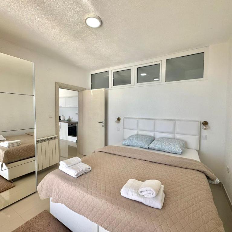 Calma Vista Apartments by Vila Vanja - Apartman sa 2 Spavaće Sobe, Balkonom i Pogledom na More - 17