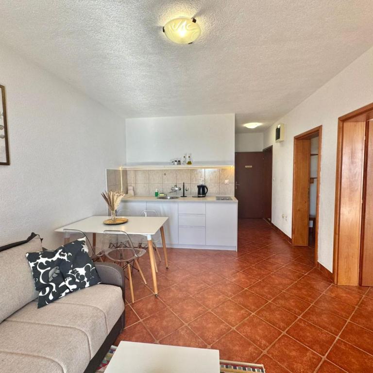 Calma Vista Apartments by Vila Vanja - Apartman sa 2 Spavaće Sobe, Balkonom i Pogledom na More - 6