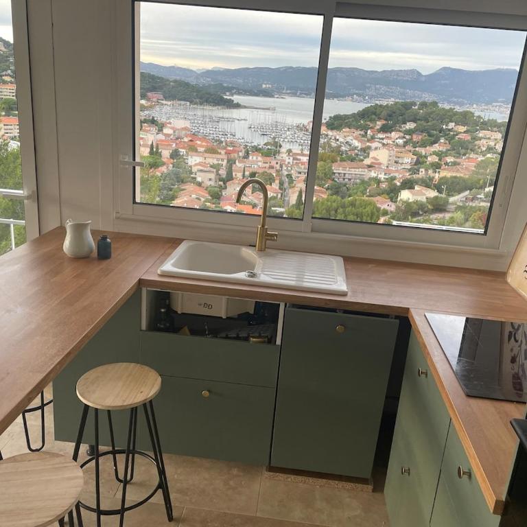 Vue mer incroyable, piscine, tennis et accès plage - 3 chambres - Apartment mit 3 Schlafzimmern und Hafenblick - 10