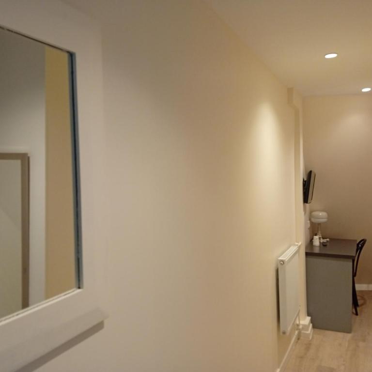 Hipotel Paris Voltaire Bastille - Petite Chambre Simple - 3