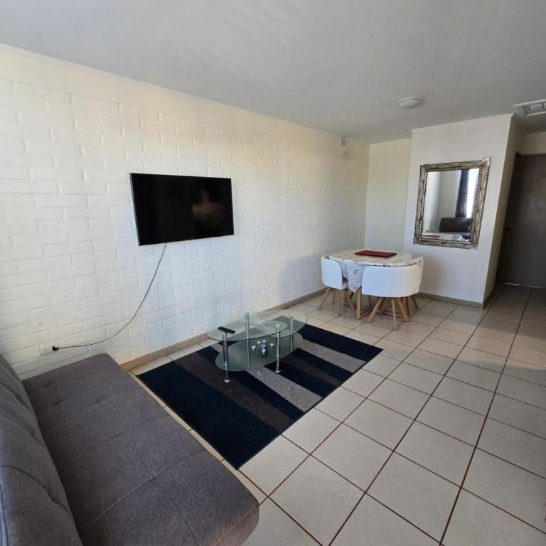 San Pedro - Two-Bedroom House - 1