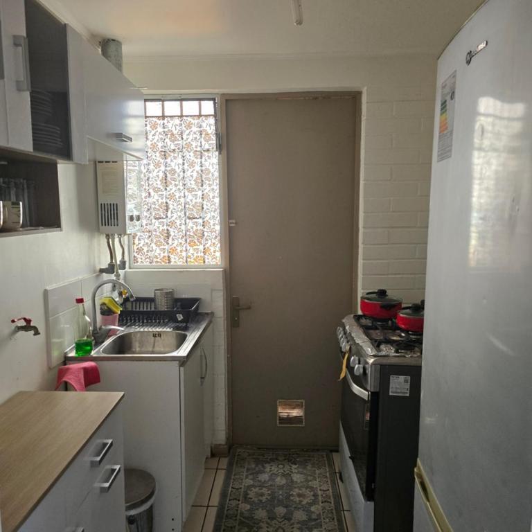 San Pedro - Two-Bedroom House - 2