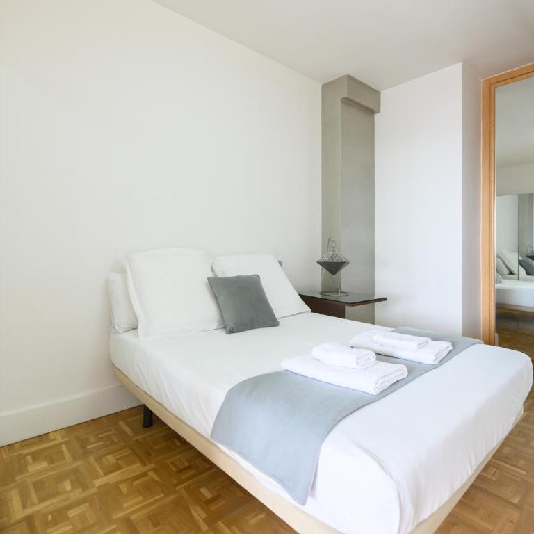 Piso de 2 Dormitorios con Vistas a la Ciudad Confort y Estilo en Madrid Temporal AGPE322 - Apartamento de 2 dormitorios - 10