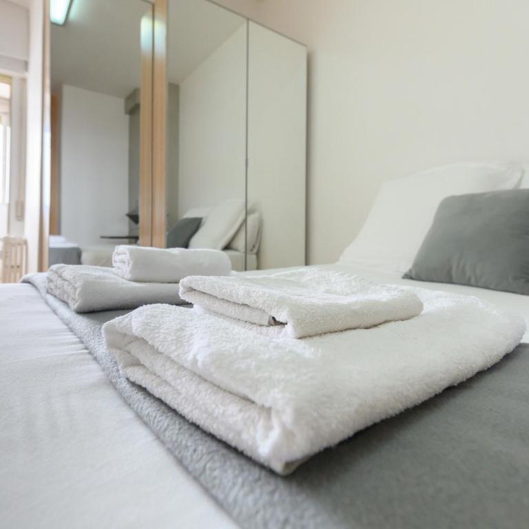 Piso de 2 Dormitorios con Vistas a la Ciudad Confort y Estilo en Madrid Temporal AGPE322 - Apartamento de 2 dormitorios - 32