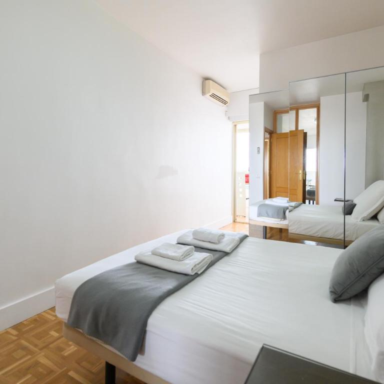 Piso de 2 Dormitorios con Vistas a la Ciudad Confort y Estilo en Madrid Temporal AGPE322 - Apartamento de 2 dormitorios - 33