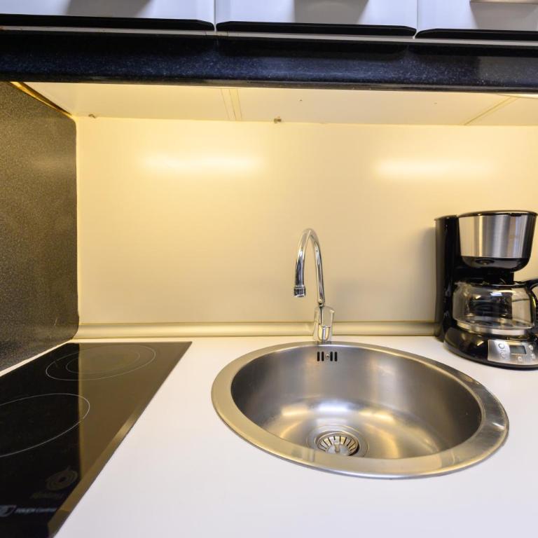 Piso de 2 Dormitorios con Vistas a la Ciudad Confort y Estilo en Madrid Temporal AGPE322 - Apartamento de 2 dormitorios - 53