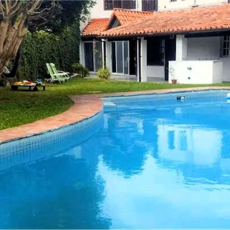 Espectacular casa en Olivos - Four-Bedroom House - 32