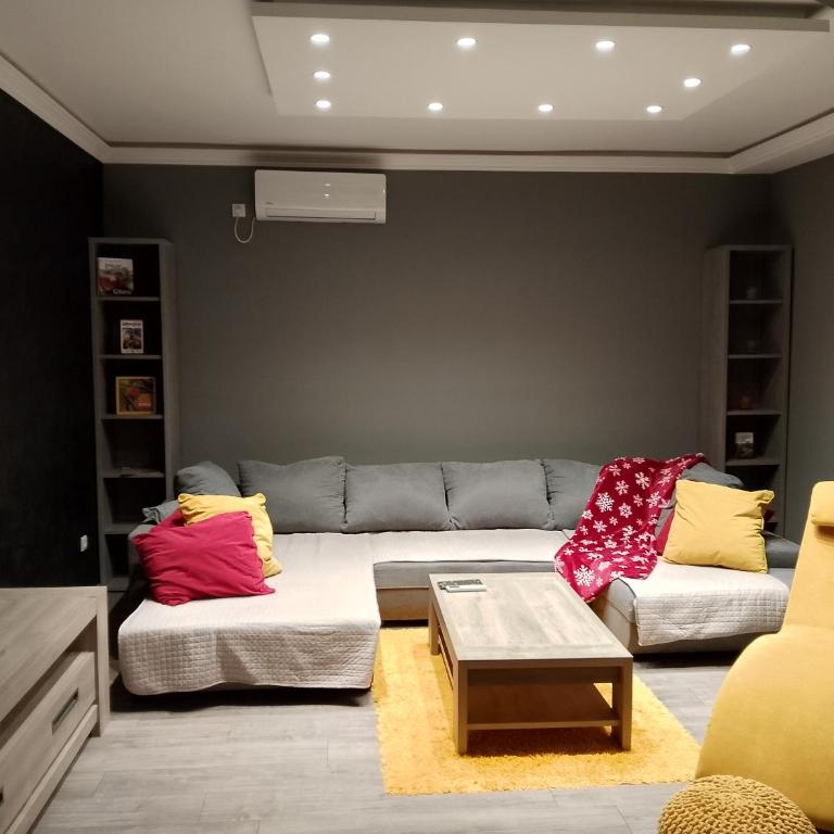 Central Point Belgrade - Two-Bedroom Apartment - 1