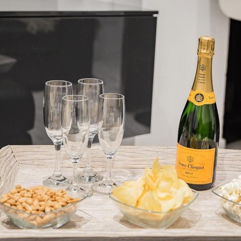Gramsci Prestige Apartment - One-Bedroom Apartment - 11