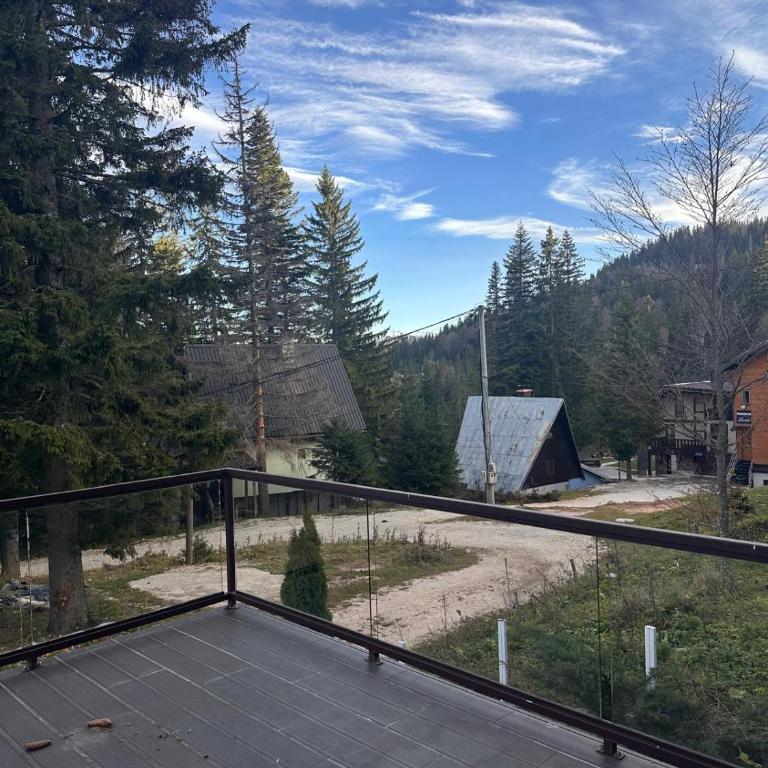 Apartmani natural Jahorina - Two-Bedroom Deluxe Apartment with Balcony - 52