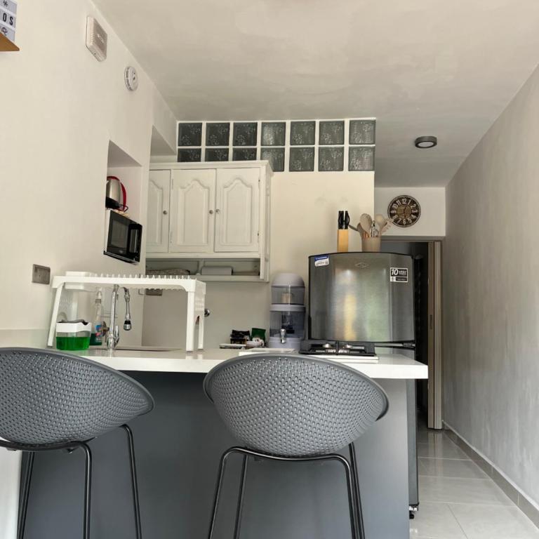 Cómodo, acogedor, bien ubicado Aparta - estudio Estadio- velódromo - laureles - La 70 - One-Bedroom Apartment - 3