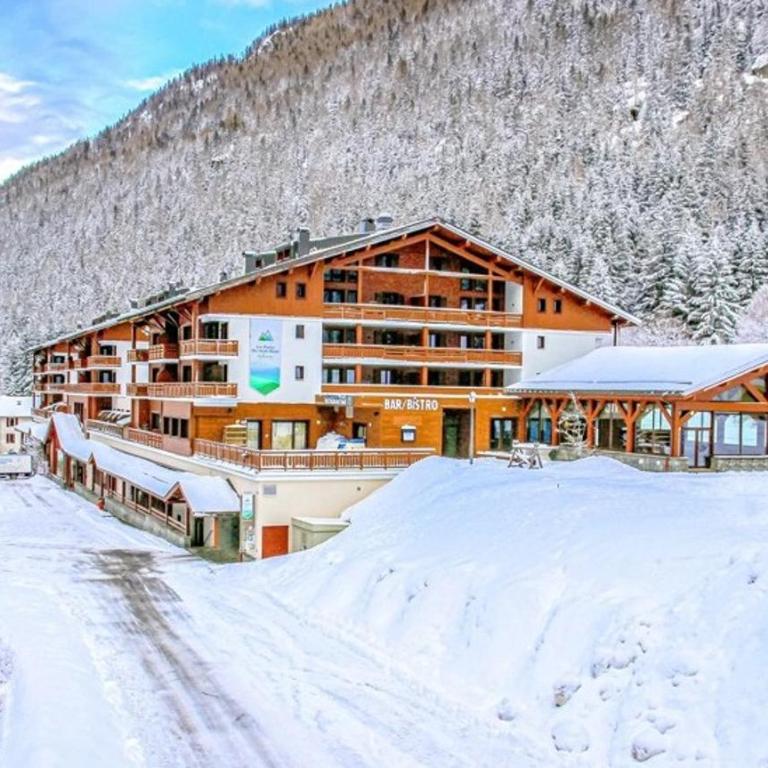 Appartement LE BUET skis aux pieds, piscine & Spa - Appartement 2 Chambres - 27