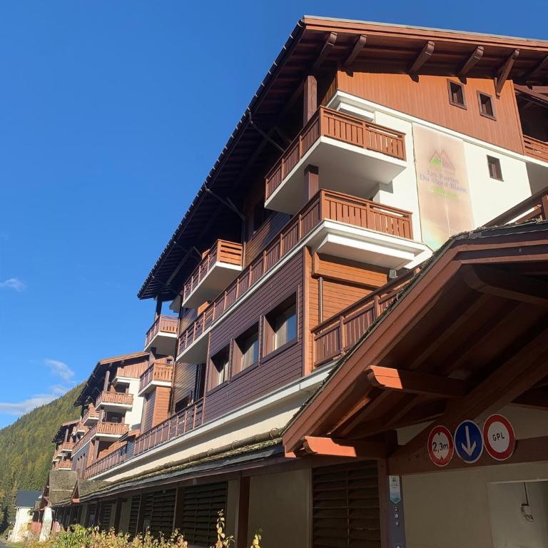 Appartement LE BUET skis aux pieds, piscine & Spa - Appartement 2 Chambres - 29