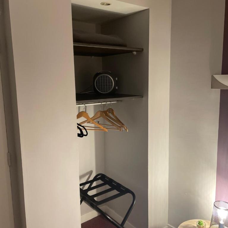 Le logis Katia - Chambre Double avec Salle de Bains Privative - 12