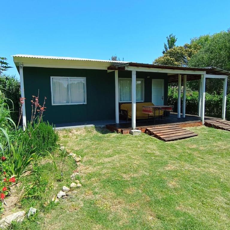 Lolamora - Three-Bedroom House - 2