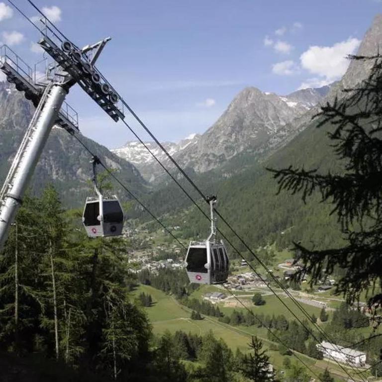 Appartement LE BUET skis aux pieds, piscine & Spa - Appartement 2 Chambres - 33