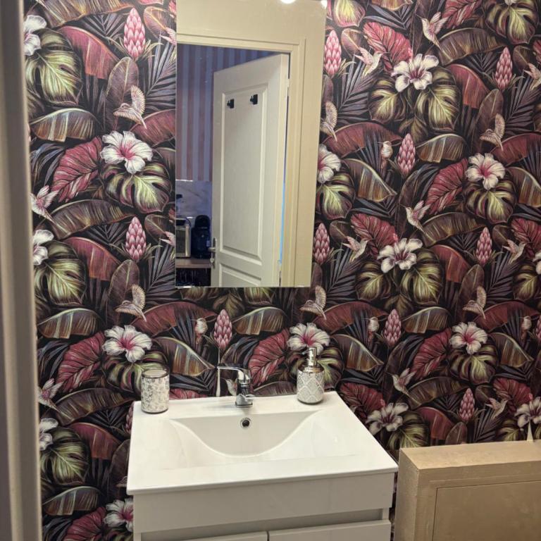 La Parisienne Coquine Love and Plaisir - Love Room - Apartment - 13
