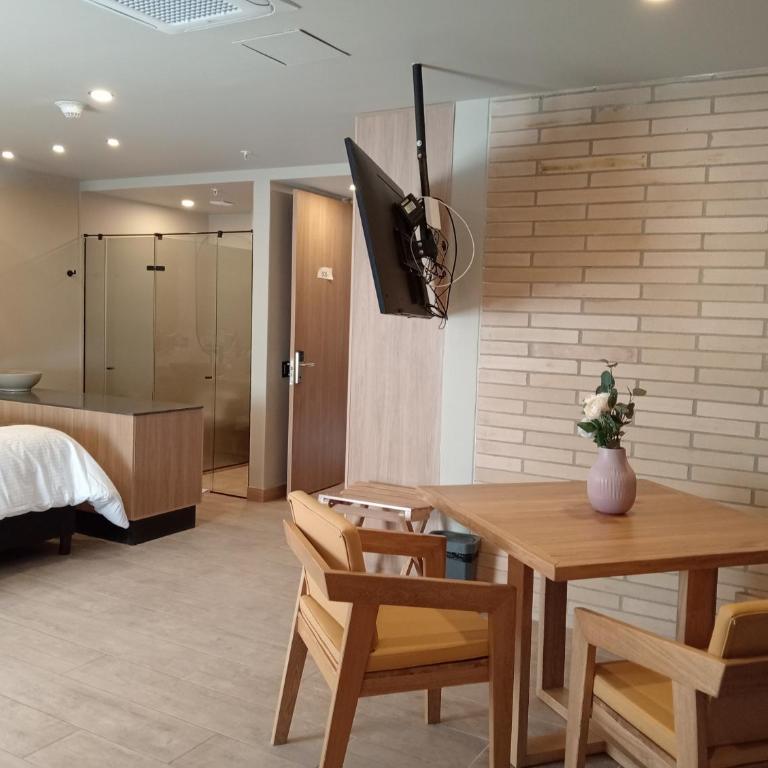 Hotel Rulay Medellin - Superior Triple Room - 10