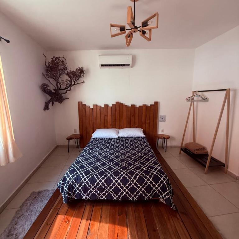 Sabalo's Hausen - Double Room with Private Bathroom - 14
