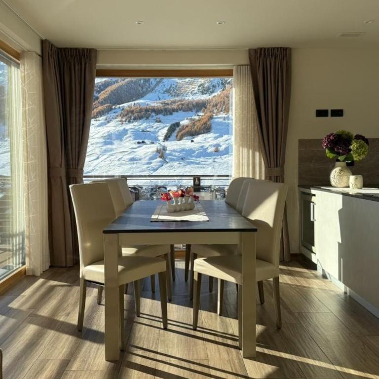 Holiday House Livigno NEW - Appartamento con 2 Camere da Letto - 1