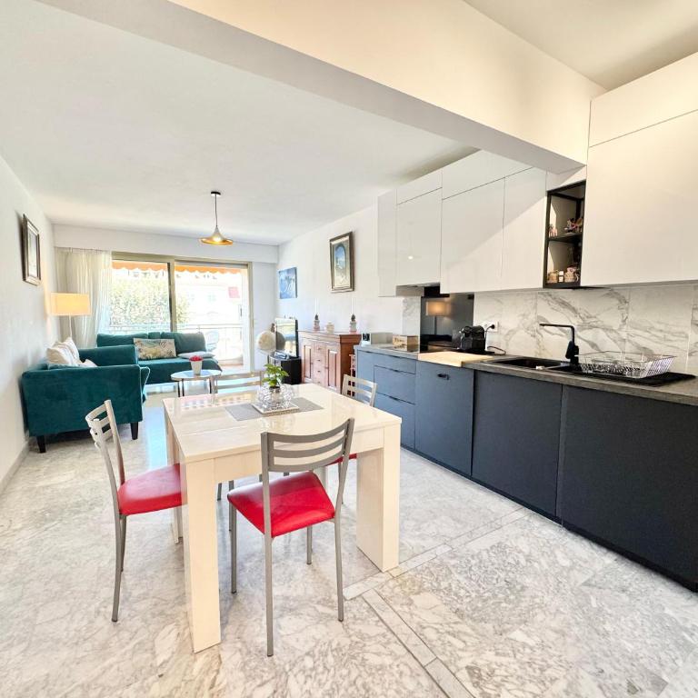 Beau 3 pieces, Vue Mer, 100m du Casino et des plages, double exposition avec terrasses - Appartamento con 3 Camere da Letto - 1