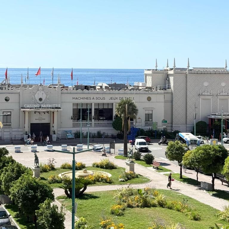 Beau 3 pieces, Vue Mer, 100m du Casino et des plages, double exposition avec terrasses - Appartamento con 3 Camere da Letto - 5