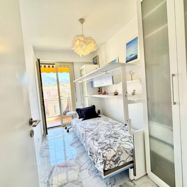 Beau 3 pieces, Vue Mer, 100m du Casino et des plages, double exposition avec terrasses - Appartamento con 3 Camere da Letto - 8