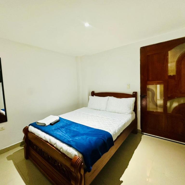 Hotel Jardin de Rosas - Double Room with Private Bathroom - 1