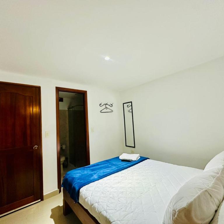 Hotel Jardin de Rosas - Double Room with Private Bathroom - 7