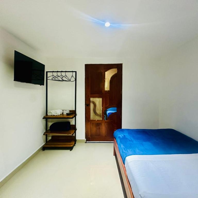 Hotel Jardin de Rosas - Double Room with Private Bathroom - 1