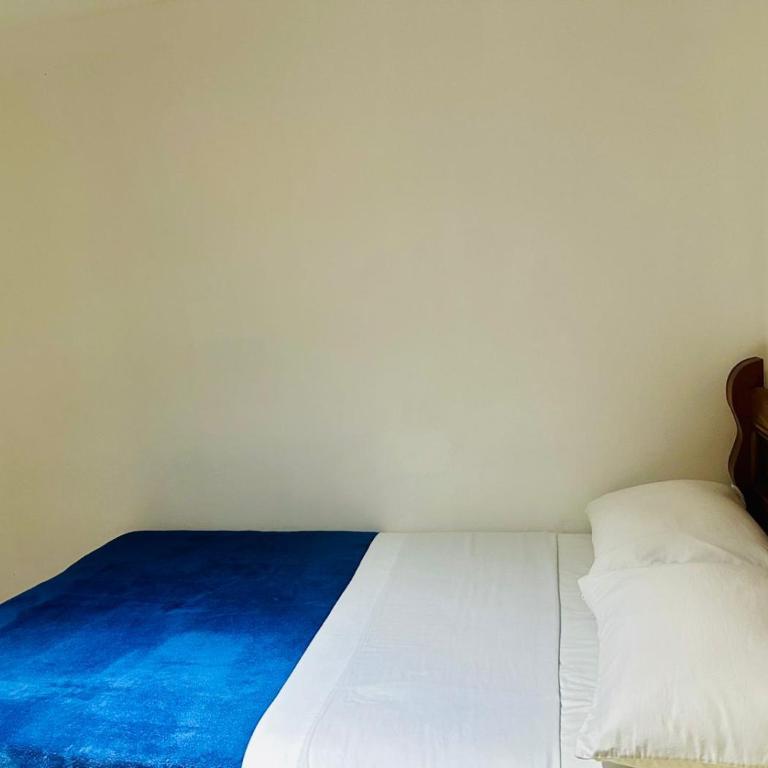 Hotel Jardin de Rosas - Double Room with Private Bathroom - 6