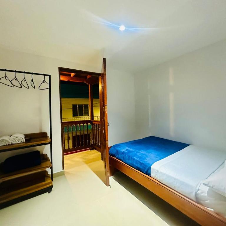 Hotel Jardin de Rosas - Double Room with Private Bathroom - 7