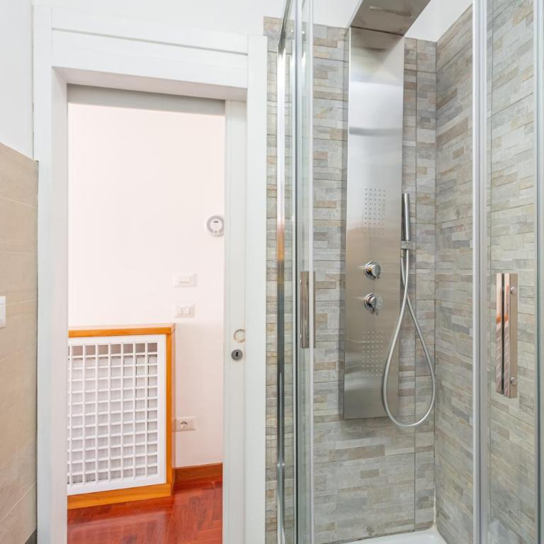 Easybnb - Dea Roma - Junior Suite with Balcony - 7