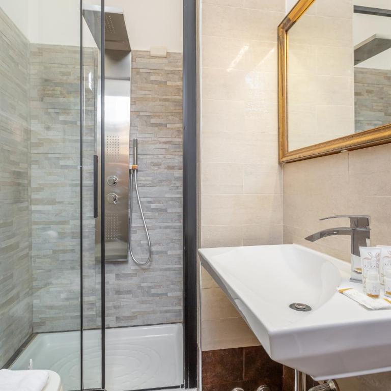 Easybnb - Dea Roma - Deluxe Family Room - 6