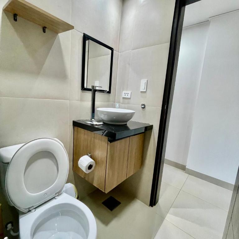 Studio con Piscina, CoWork, Terraza en Equipetrol - One-Bedroom Apartment - 2