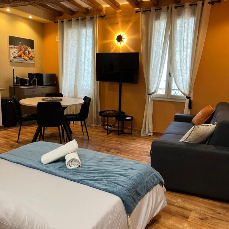 Logement studio avec vue sur le centre Historique - Appartamento con 1 Camera da Letto - 2
