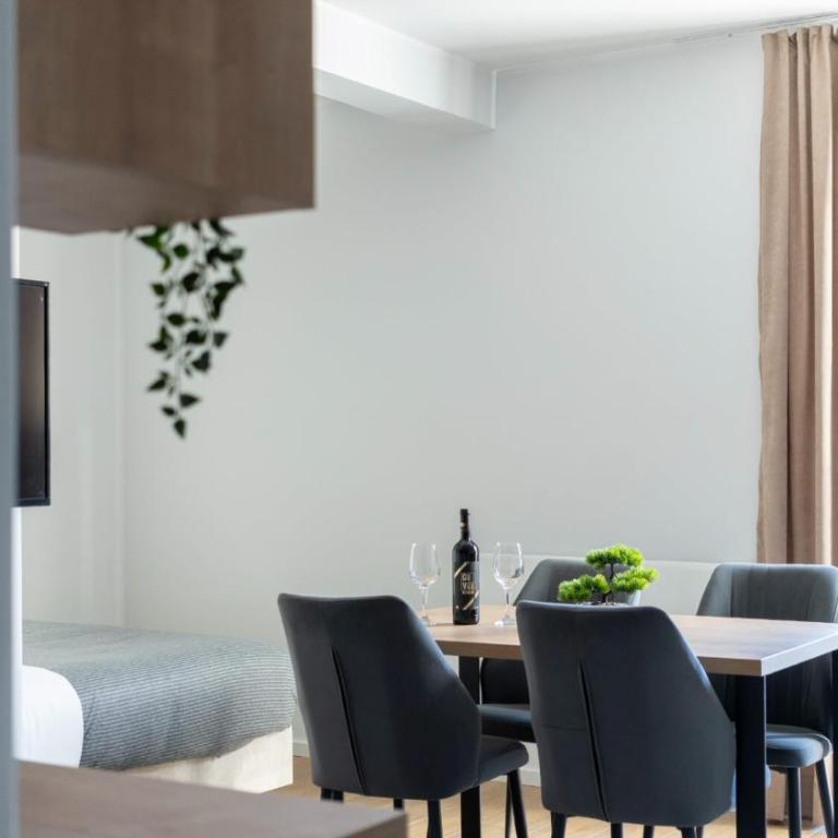 Lawa 22 - Family Studio - 1