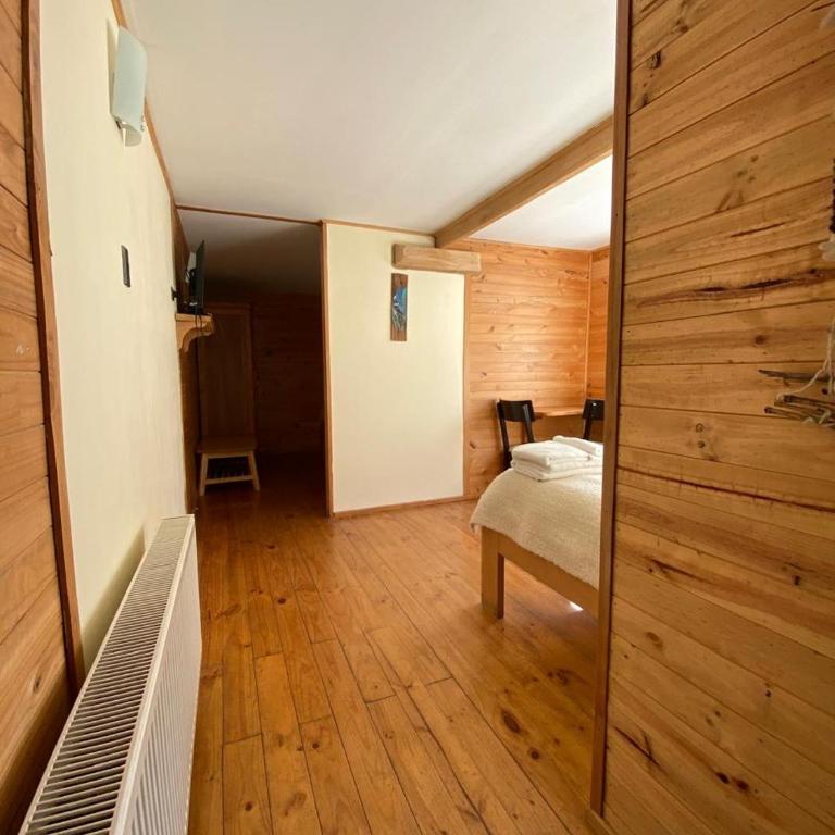 Posada de Expediciones Kahuel - Habitación Triple con baño privado - 5