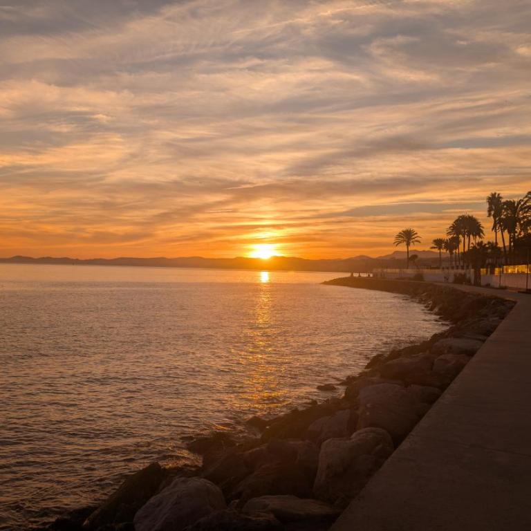 Sea View Penthouse in Benalmádena - One-Bedroom Apartment - 36