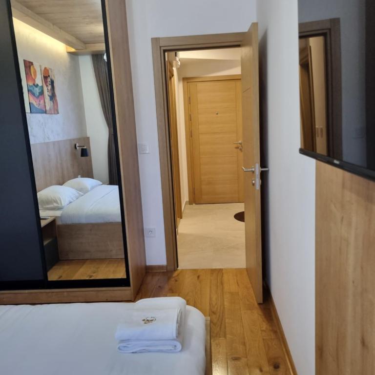 Royal Garden Centar apartmani - One-Bedroom Apartment - 11